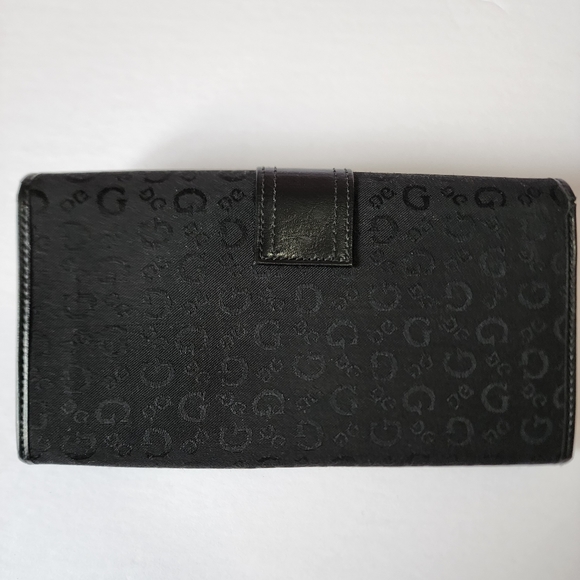 Guess wallet - Picture 2 of 9